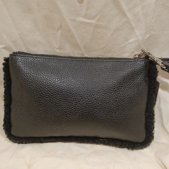 Coach wristlet - Picture 6 of 7